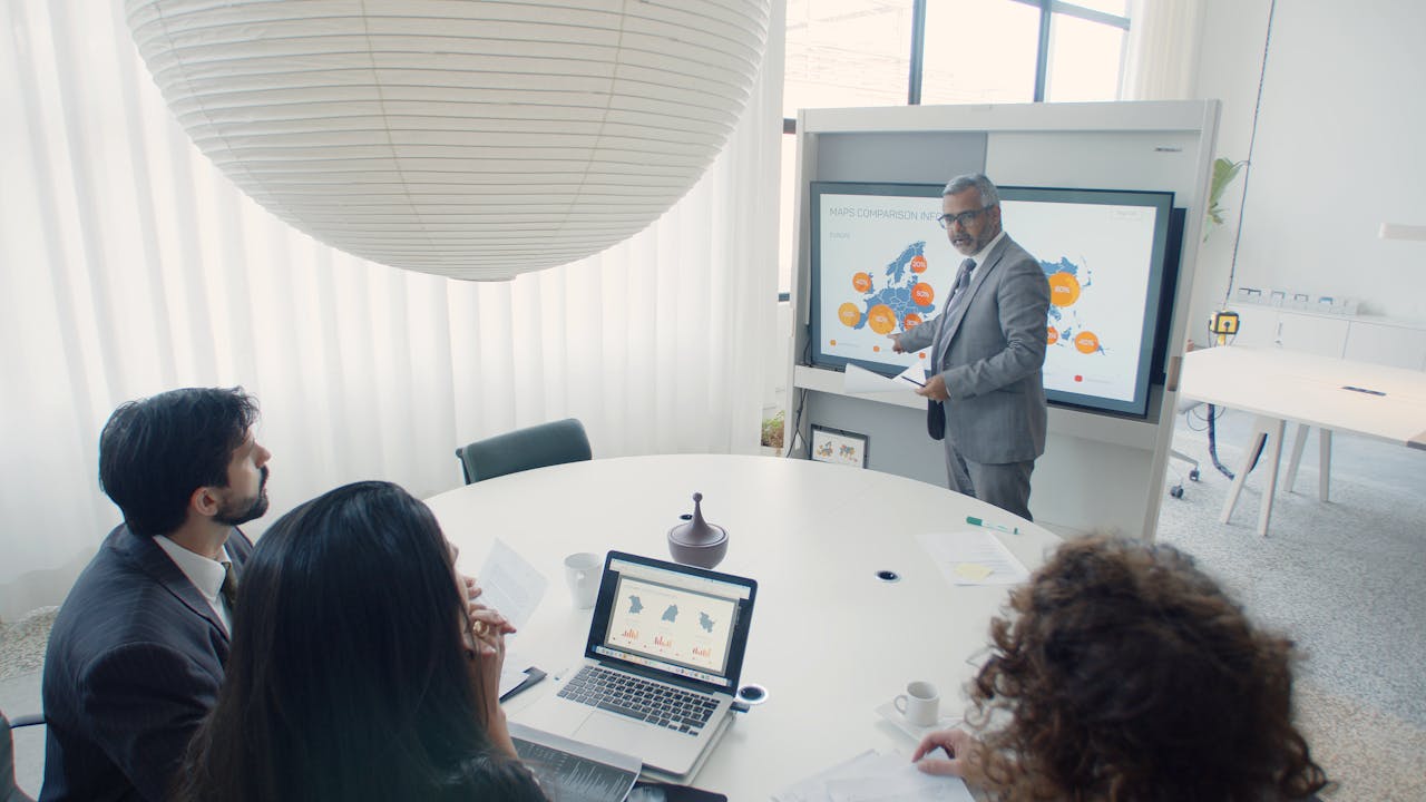 Freelancer organizing client projects using CRM